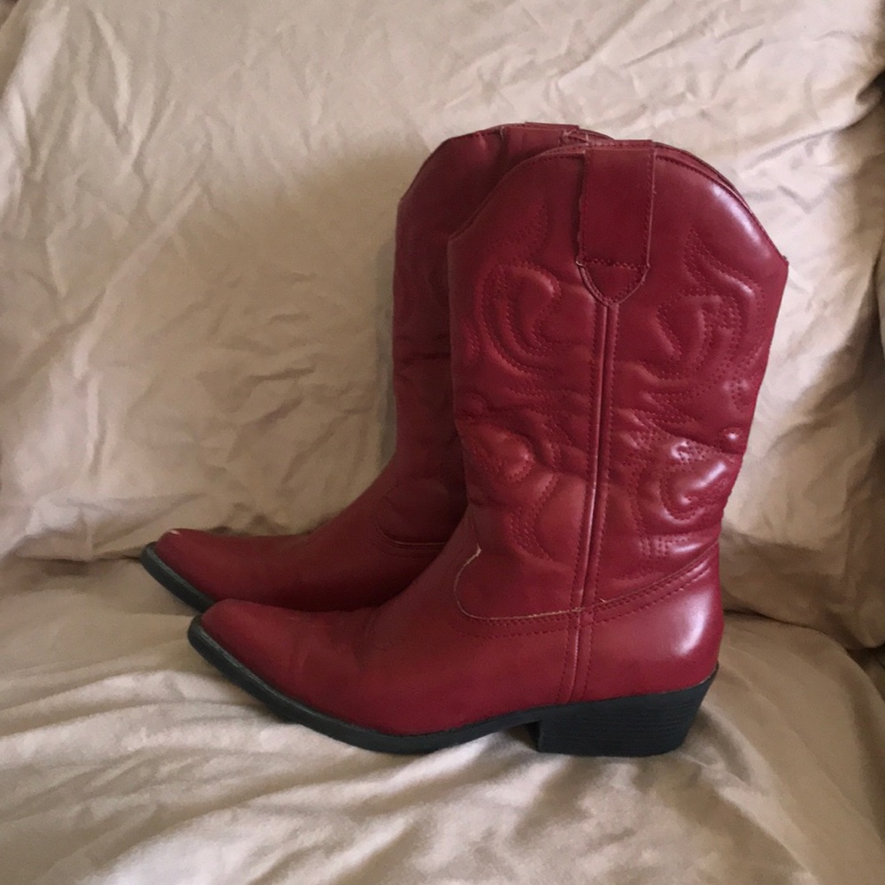 Badass fiery red boots 🔥